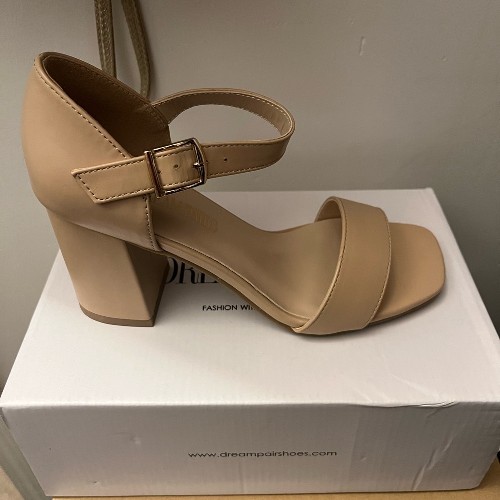 Nude opened toe high heels